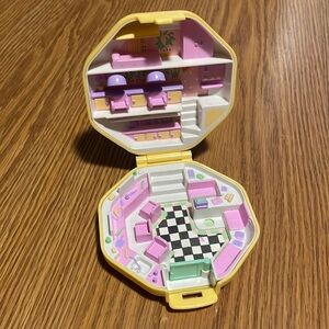 Polly Pocket Beauty Hair Salon Bluebird 1990 Compact